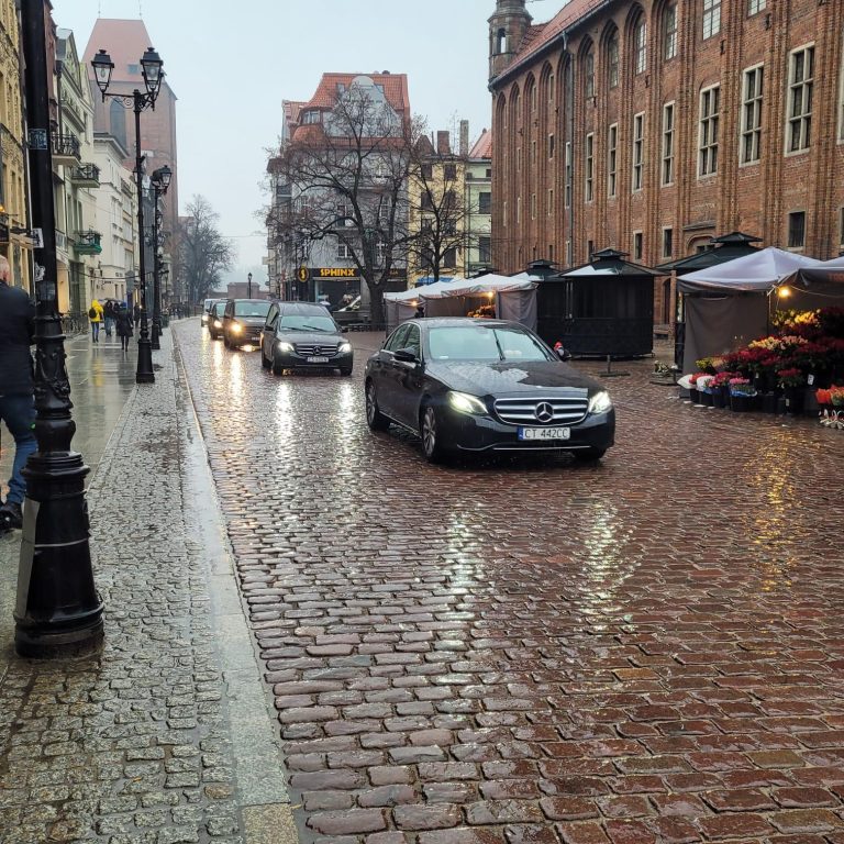 Transport zmarłych z zagranicy —jak załatwić formalności?